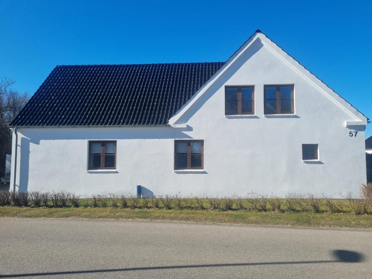 Elling Bed & Breakfast Frederikshavn Esterno foto